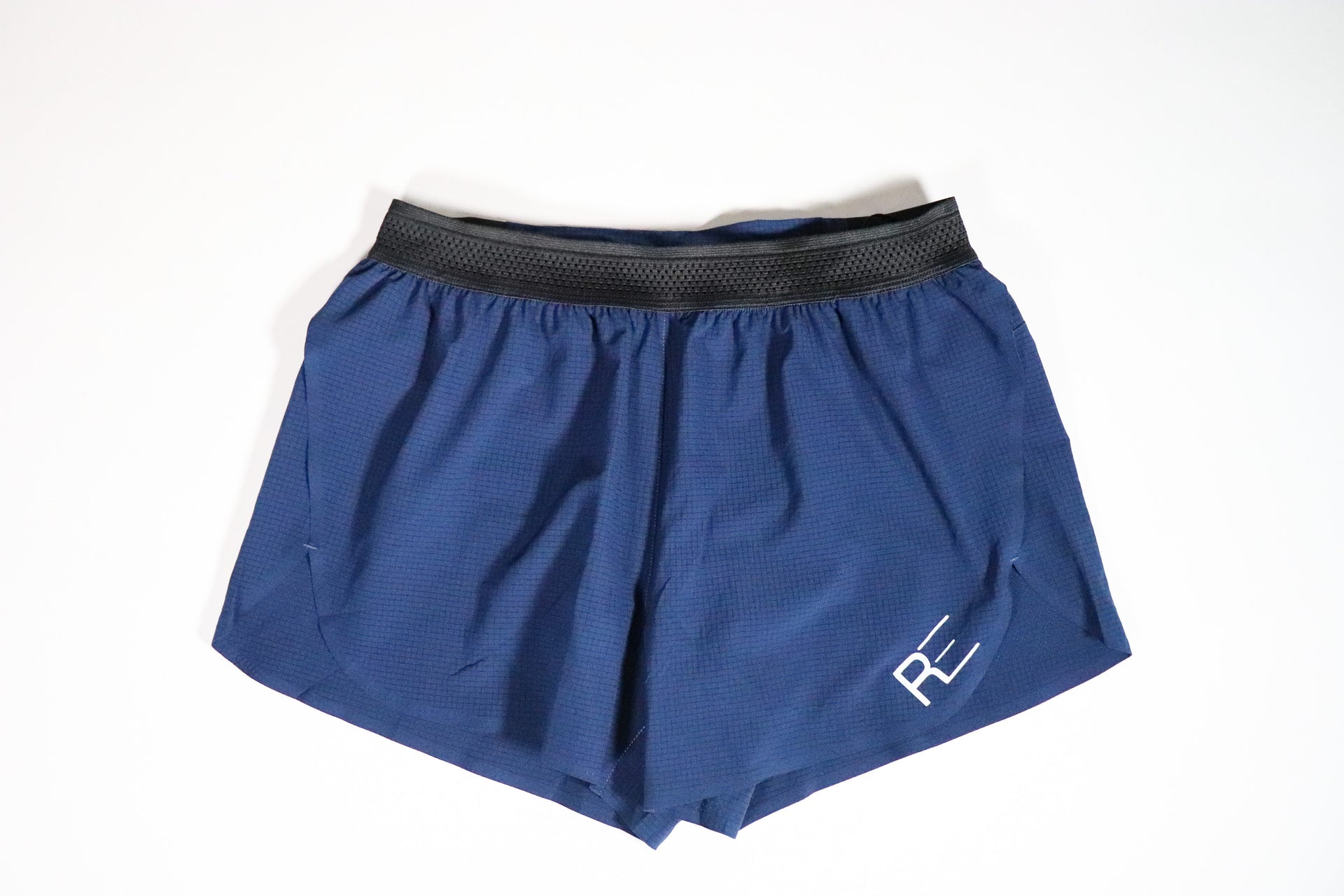 Grid pattern Split shorts 3"